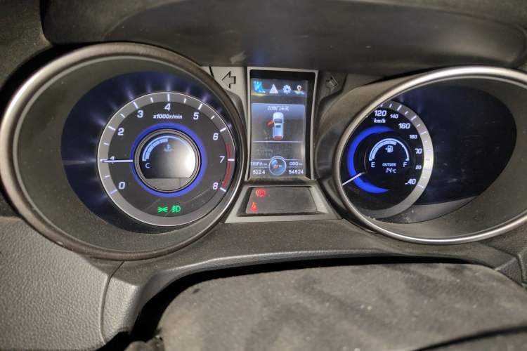 Used CHANGAN CS75 2017 Shangku Edition 1.5T Manual ZhiXiang Model Odometer Close Up