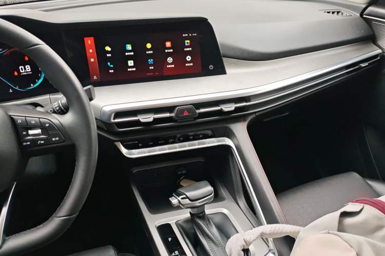 Used CHANGAN CS35PLUS 2021 Revised Version Blue Whale NE 1.4T DCT Luxury Edition
