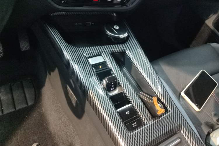 Used Volkswagen Lamando 2023 Lavida L 280TSI DSG Cool & Spicy Edition Gear Lever