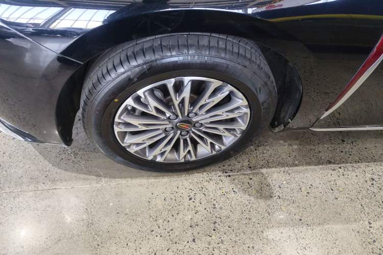 Used Hongqi H5 2023 1.5T DCT Smart Connect Flagship Edition Left Front Wheel Hub