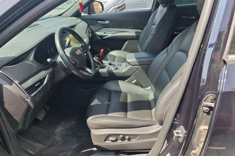 Used Cadillac XT4 2020 Revised Version 28T Two-Wheel Drive Luxury Edition Left Front Seat