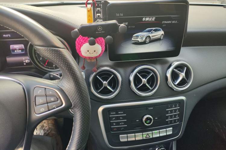 Used Mercedes-Benz GLA 2018 GLA 200 Fashion Model