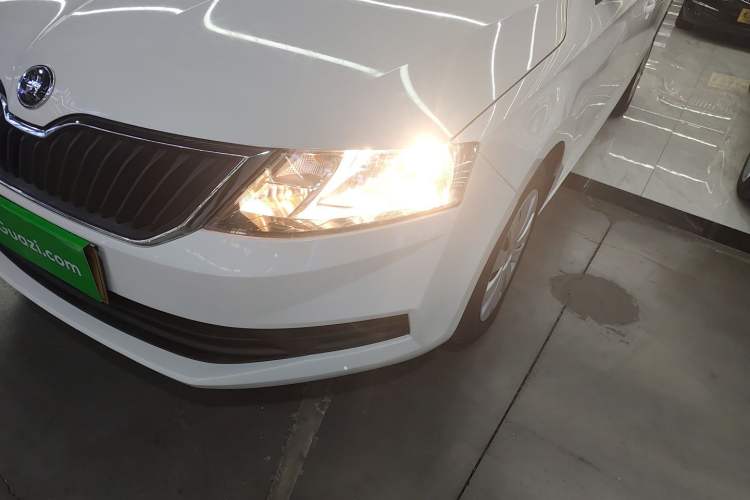 Used Skoda Rapid Spaceback 2018 1.6L Automatic Standard Edition
