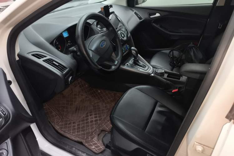 Used Ford Focus 2015 Hatchback 1.6L Automatic Comfort Model
