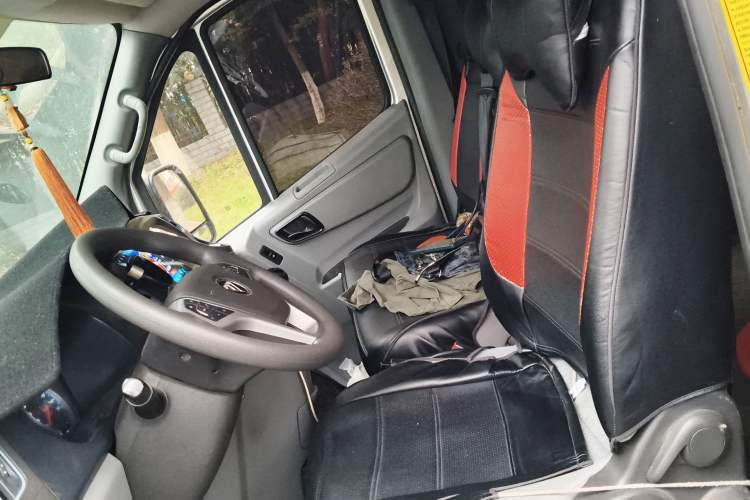 Used Foton Toano 2022 2.0T Manual Jixiang Multi-Function Long-Wheelbase Mid-Roof Single-Tire Rear 7/9-Seater 4F20TC3
