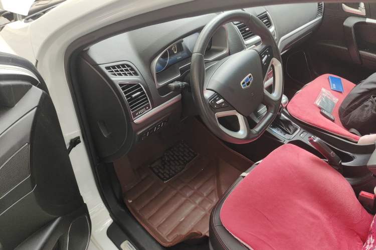 Used Geely Auto Emgrand 2015 Sedan 1.5L CVT Upward Version
