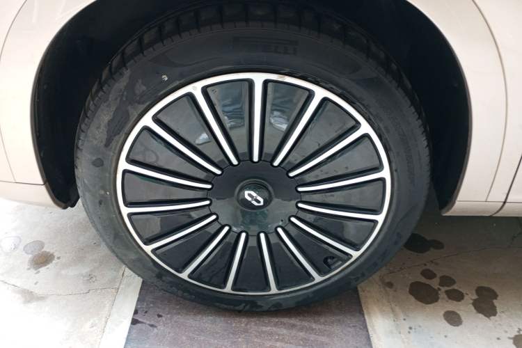 Used Hima AITO M7 2022 1.5T Four-Wheel Drive Flagship Edition
