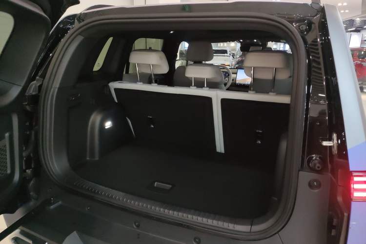 Used Formula Leopard Titanium 3 2025 501KM All-Wheel Drive Intelligent Driving Ultra Version