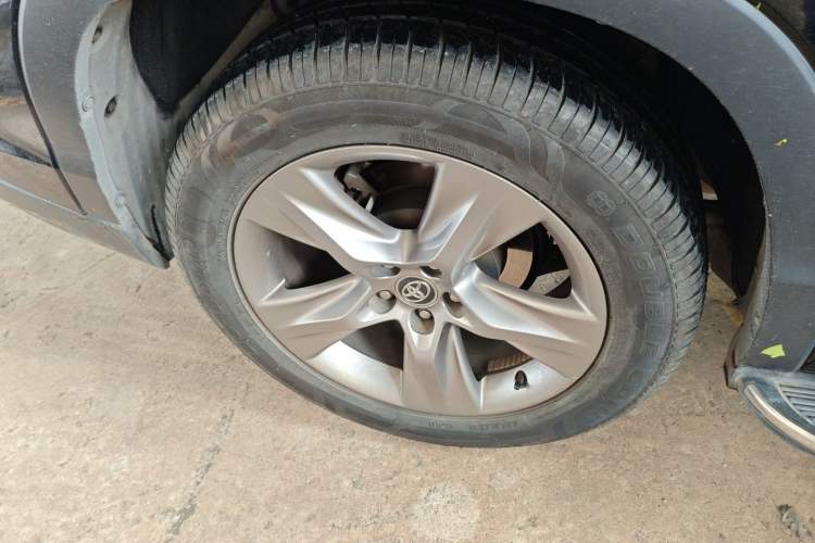 Used Toyota Highlander 2015 2.0T Two-Wheel Drive Luxury Edition 7 Seats Exterior 5