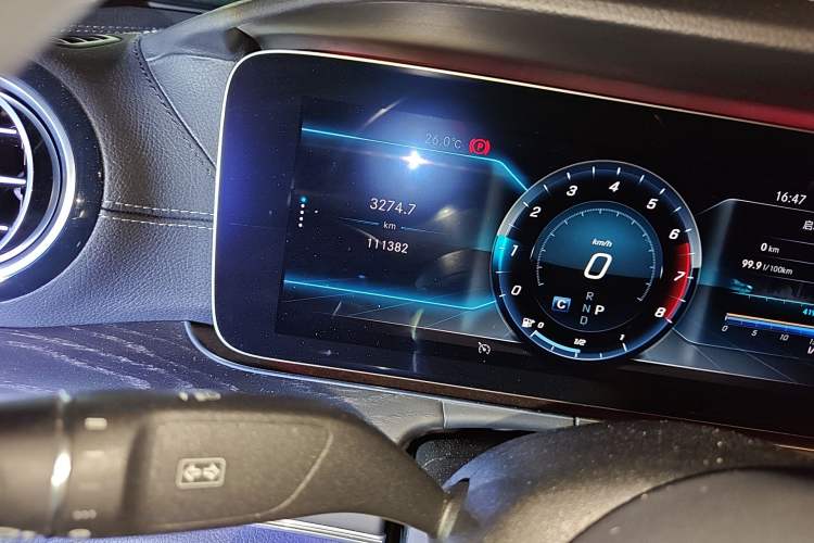 Used Mercedes-Benz E-Class 2019 Restyled E 300 L Sport Luxury Edition Odometer Close Up