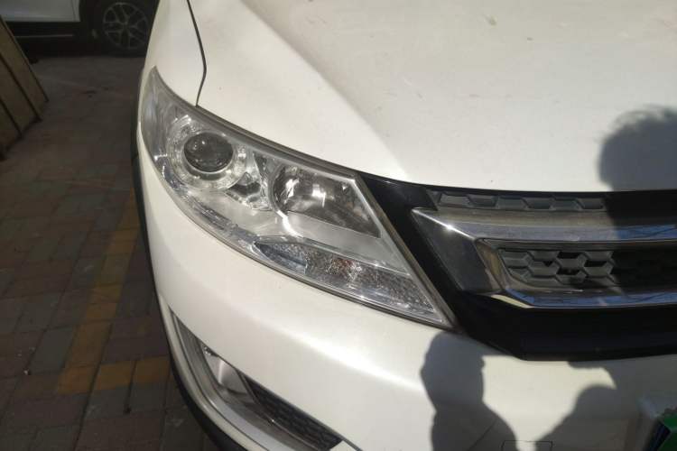 Used Dongfeng Aeolus AX3 2016 1.5L Automatic ZhiKu Model
