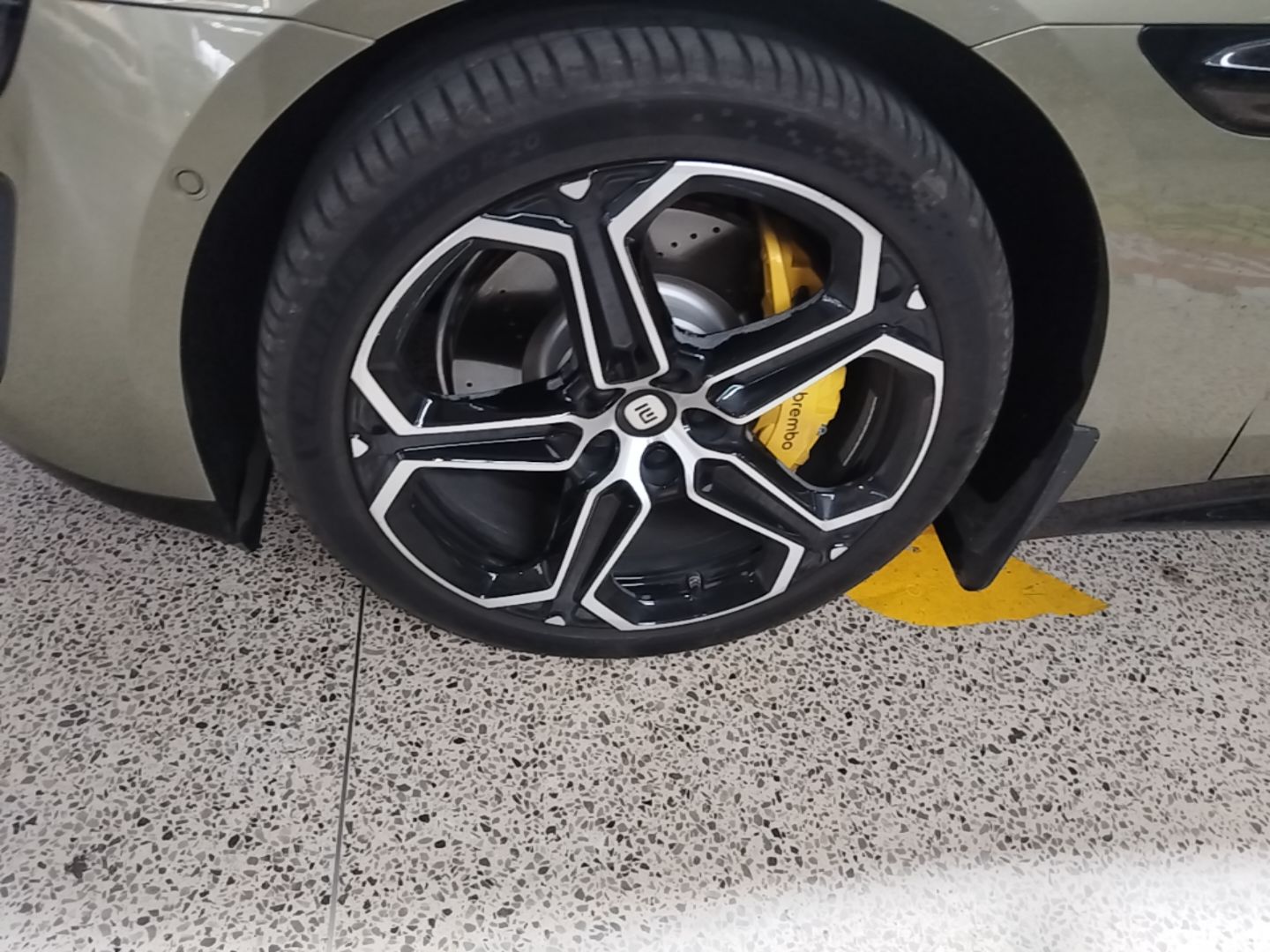 Xiaomi Auto SU7 2024 Rear-Drive Ultra-Long Range Advanced Pro-Level Intelligent Driving Version — снимка 10
