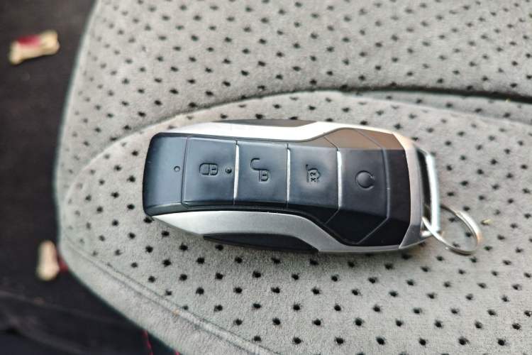 Used BYD Tang New Energy 2018 DM 2.0T All-Wheel Drive Smart Connect Advanced Model 7 Seats China V Emission Standard Interior 1