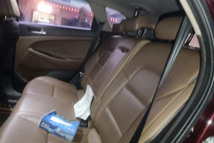 Used Hyundai Tucson 2015 1.6T Dual-Clutch Two-Wheel-Drive Smart Model Left Rear Seat