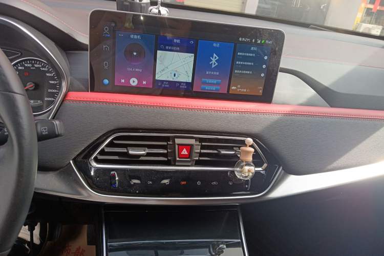 Used SOL X8 2021 300T DCT Leading Smart Connectivity Version 7 Seats
