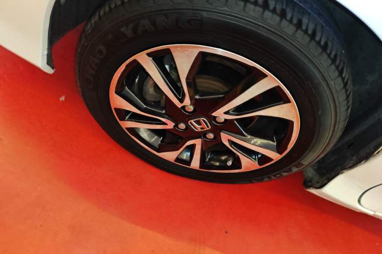 Used Honda Greiz 2016 1.5L CVT Classic Edition Left Front Wheel Hub