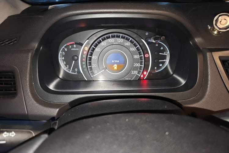 Used Honda CR-V 2012 2.0L two-wheel drive urban version
