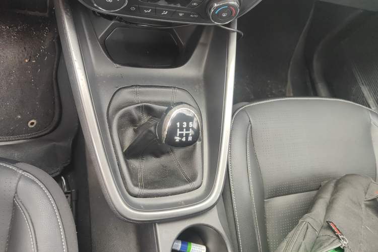 Used Ford Escort 2015 1.5L Manual Fashion Edition