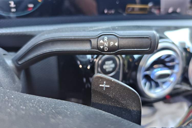 Used Mercedes-Benz A-Class 2020 Facelift A 180 L Sport Sedan Special Configuration Gear Lever