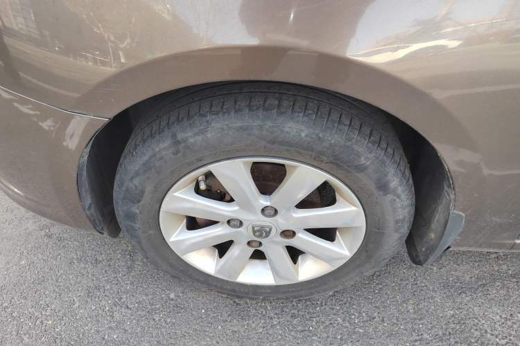 Used Baojun 630 2014 1.5L manual standard version
