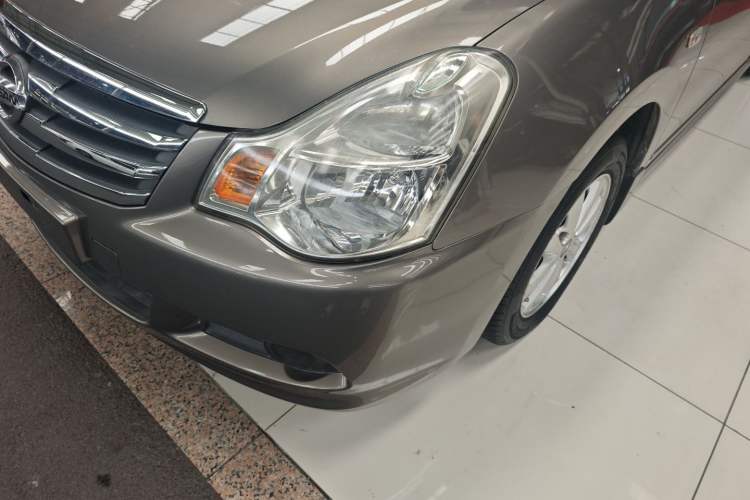 Used Nissan Sylphy 2012 Classic 1.6XE Automatic Comfort Edition Left Front Headlight
