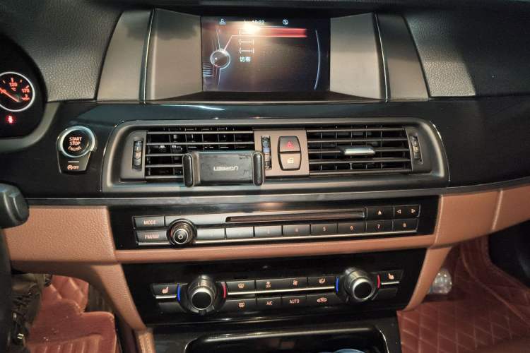 Used BMW 5 Series 2017 520Li Elegant Edition
