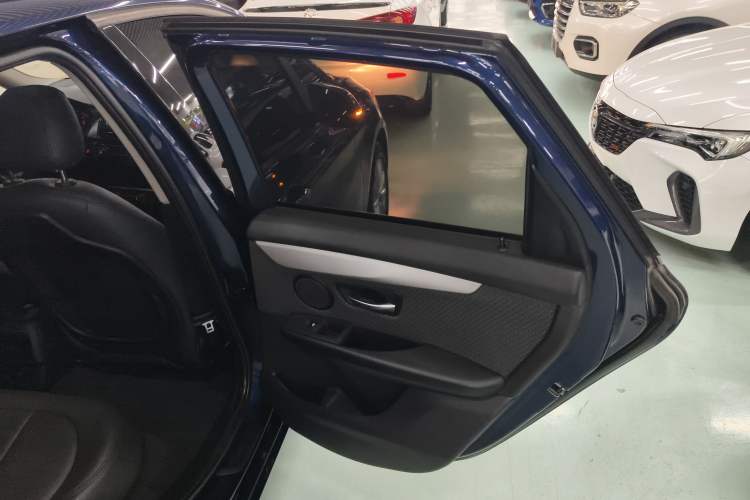 Used BMW 2 Series Active Tourer 2016 218i Fashion Model