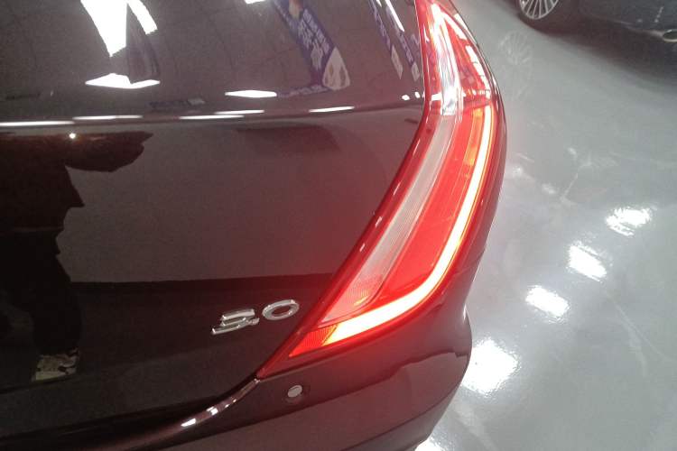 Used Jaguar XJ 2018 XJL 3.0 SC Two-Wheel-Drive Panoramic Business Edition