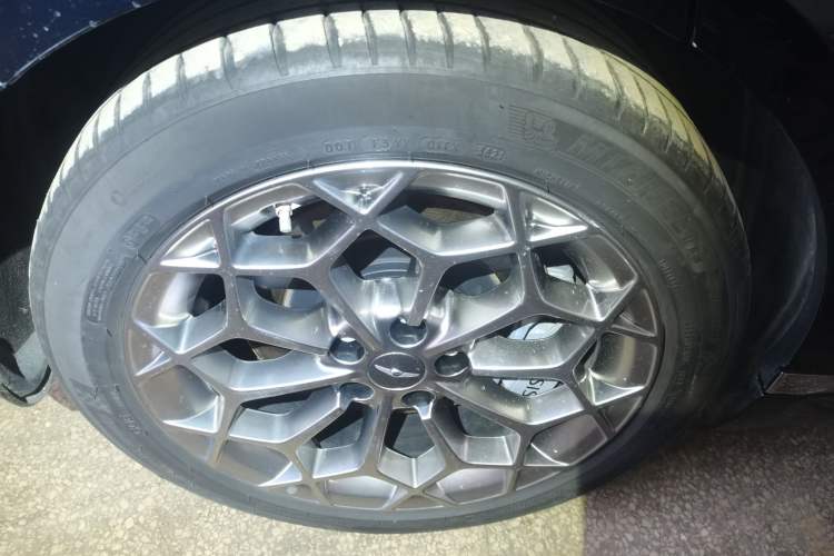 Used Genesis G80 2023 2.5T Rear-Drive Flagship Edition
