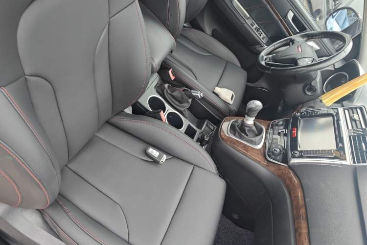 Used Haval H6 2015 Revised Version Sport Edition 1.5T Manual Transmission Two-Wheel Drive Elite Grade