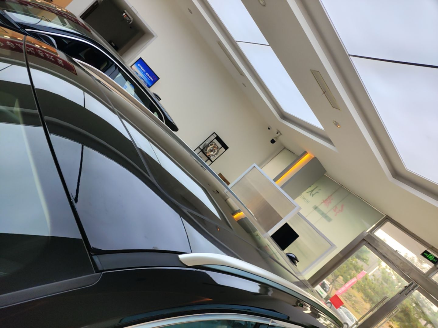Hongqi HS7 PHEV 2025 Model 2.0T PHEV Two-Wheel Drive Qi Xiang Edition 6-Seater — снимка 7