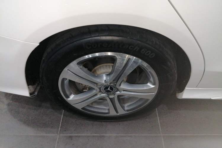 Used Mercedes-Benz C-Class 2020 C 260 L Sport Edition Right Rear Wheel Hub