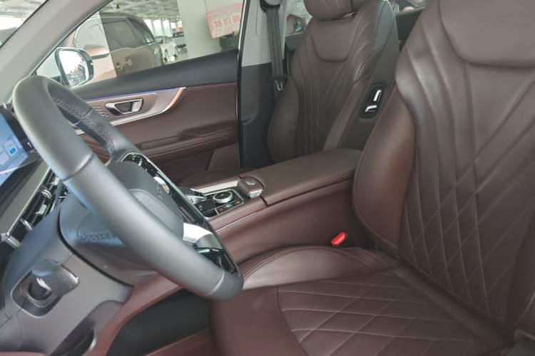 Used Chery Tiggo 8 PRO 2024 Champion Edition 290T Two-Wheel Drive Peak Version 5 Seats
