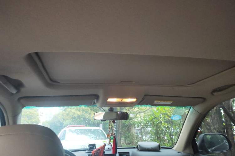 Used Toyota Highlander 2012 2.7L Two-Wheel Drive 7-Seater Luxury Edition
