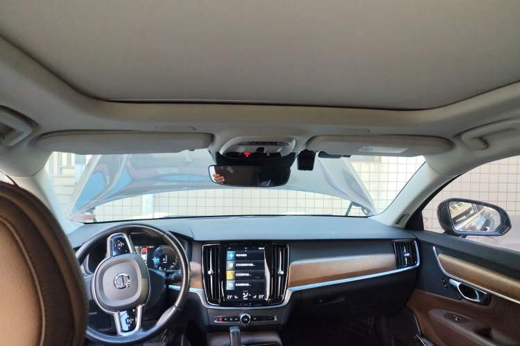 Used Volvo S90 New Energy 2020 T8 e-Drive Hybrid – Zhiyi Luxury Edition