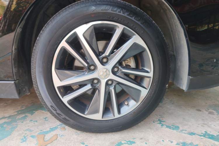 Used Venucia D60 2019 100 000 Honor 1.6L XL CVT Chenku Edition China VI Standard Right Front Wheel Hub