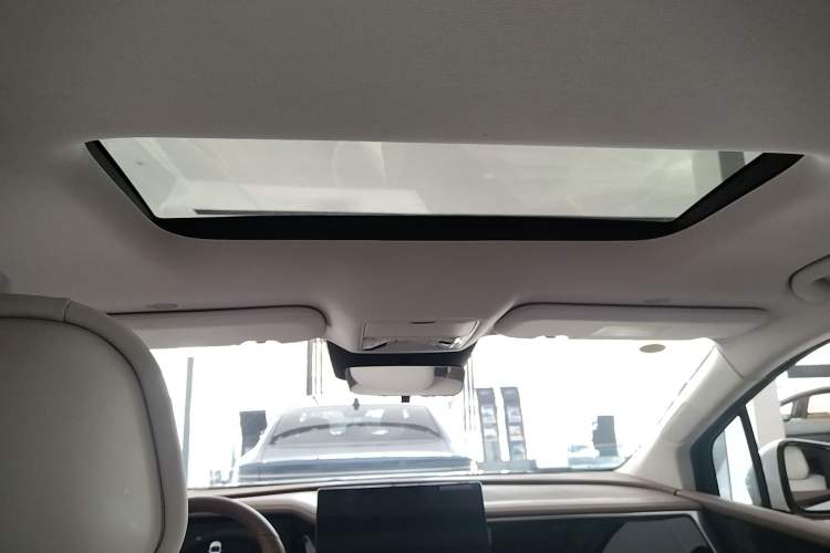 Used BYD Xia 2025 DM-i 1.5T 180km Beyond Edition Headliner