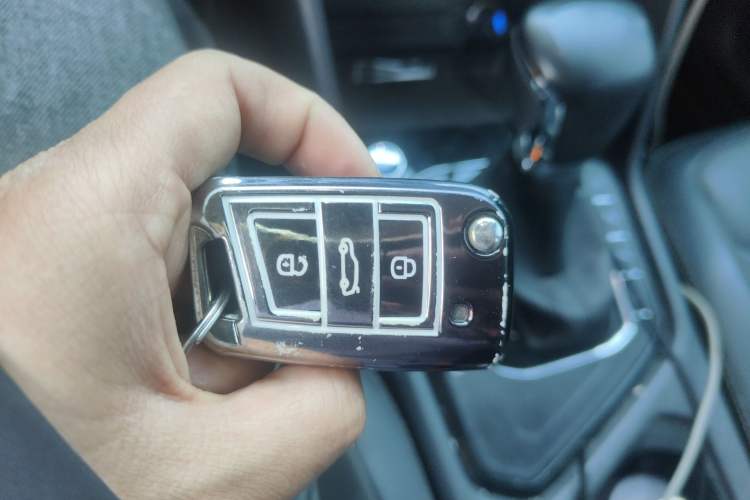 Used Volkswagen Tiguan L 2019 Revised 330TSI Automatic Two-Wheel Drive Smart & Luxury Edition China VI Standard Vehicle Key