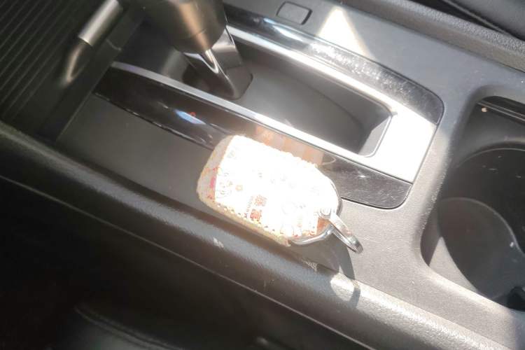 Used Honda Jade 2017 1.8L automatic Comfort version 5 seats
