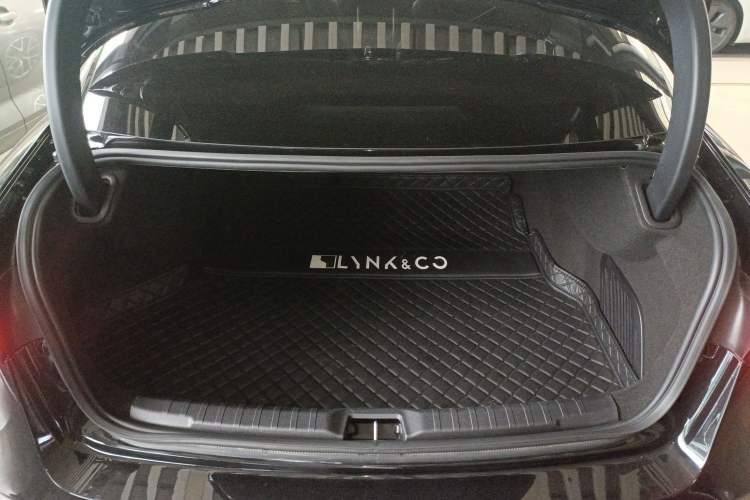 Used Lynk & Co 03 2022 1.5TD DCT JingPro
