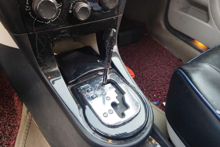 Used Citroen C-Quatre 2012 Hatchback 1.6L Automatic LeShang Model Gear Lever