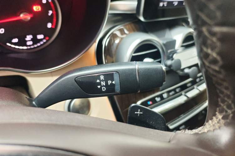 Used Mercedes-Benz GLC 2017 GLC 260 4MATIC Luxury Model
