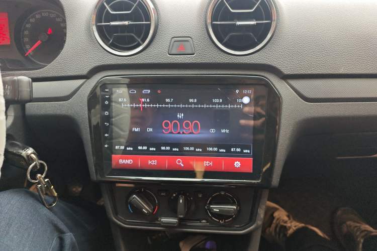 Used Volkswagen Jetta 2017 1.5L Manual Fashion Edition Audio And AC Panel