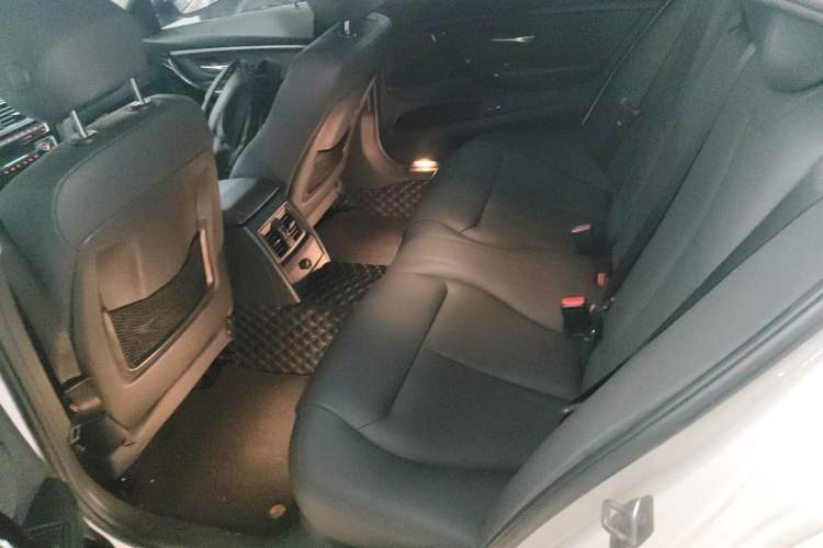 Used BMW 3 Series 2017 320Li Fashion Model Left Rear Seat