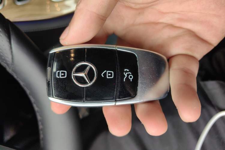 Used Mercedes-Benz E-Class 2020 Restyled E 300 L Sporty and Stylish Edition
