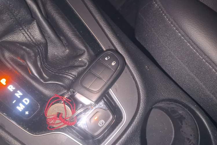 Used Jeep Cherokee 2019 2.0T Two-Wheel Drive Smart Enjoyment Version China VI
