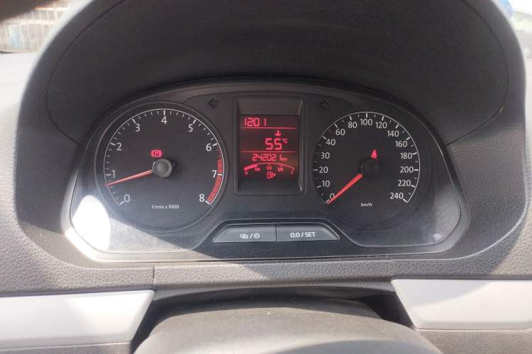 Used Volkswagen Jetta 2015 1.6L Manual Comfort Model Instrument Cluster