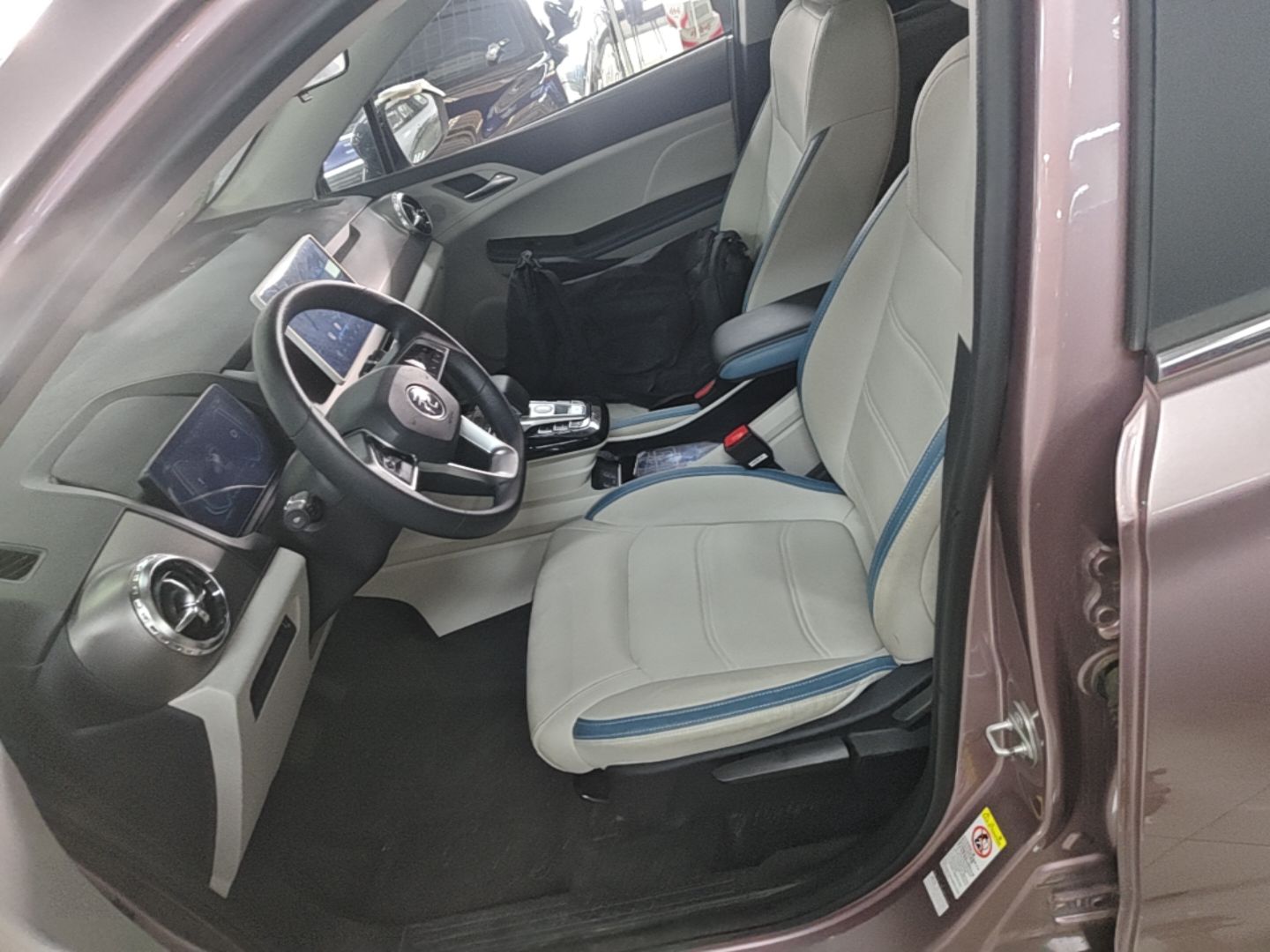 BYD Yuan Pro 2023 401 km Deluxe Version — снимка 17
