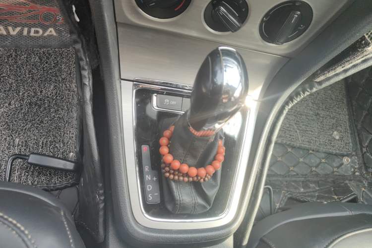 Used Volkswagen Lavida 2013 Restyled Classic 1.6L Automatic Comfort Edition