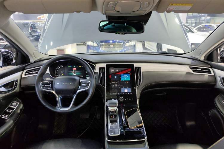 Used Roewe i6 MAX 2020 300TGI Automatic Cool & Stylish Skyroof Edition
